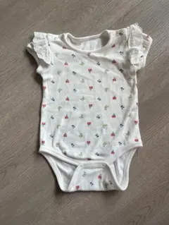 フリル付き花柄ベビーロンパース