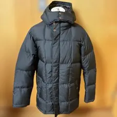 取り外し可能フード付き黒ダウンジャケット