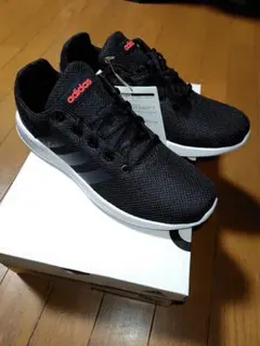 新品未使用　アディダス　ライト　 アディレーサーCLN　27センチ adidas