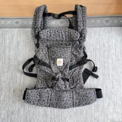 エルゴベビー　アダプト　数量限定キースヘリングコラボ　ブラック