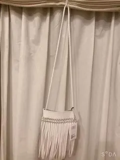 NOMADIS ホワイト フリンジ ショルダーバッグ