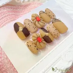 ネイルチップ　クッキー　バレンタイン　マットネイル