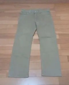 リーバイス、ベージュ ストレートデニムパンツ