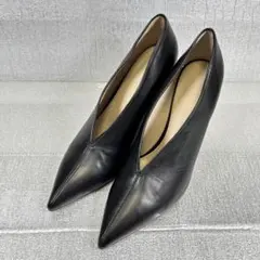 【美品】theory セオリー レザー パンプス ポイントテッドトゥ23.5黒のサムネイル