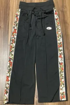 NIKE スポーツウェアガールズパンツ　120-130