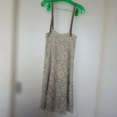 花柄若草色レ−スロングスカート肩紐ありS