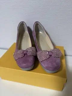 【美品】HILLS AVENUE ビジューリボン パンプス パープルのサムネイル