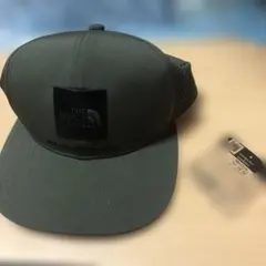 美品ノースフェイス　テックロゴキャップ