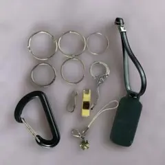 キーホルダーパーツ11点まとめ売り カラビナ付 ハンドメイド