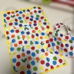 はらぺこあおむし　おむつ替えシート