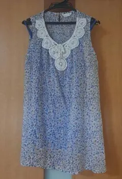 ノースリーブ　花柄チュニック