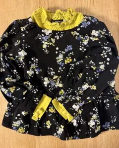 BeBe 花柄ブラウス&ハイネックカットソー　セット売り