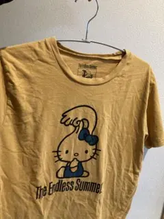 【ハローキティ × エンドレスサマー】波キティ からし色 Tシャツ（Lサイズ）のサムネイル