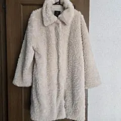 ボアロングコート クリーム色「w closet」のサムネイル