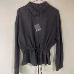 ダークグレー長袖シャツ