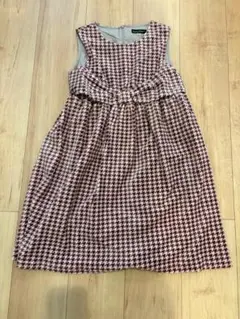 BeBe 赤と白の千鳥格子 ノースリーブワンピース 140