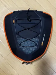 Item thumbnail for item f1cd7526-aec5-4838-ba1c-2ad43d699698