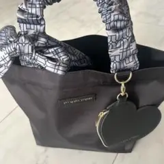 JILL by JILL STUART ブラック　リボンバッグ　ハートチャーム