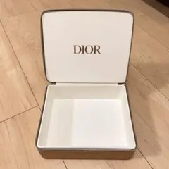 新品Dior プレステージコフレボックス　ポーチ　ゴールド