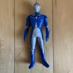 ウルトラヒーローシリーズ31 ウルトラマンコスモス ルナモード ソフビ