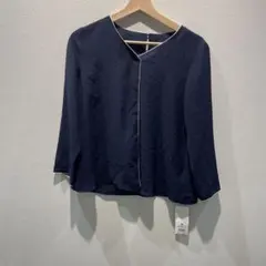 新品未使用タグ付 ネイビーバイカラーブラウス NaturalBeauyBasic