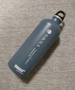 美品】LAVA SUKALA SIGG アルミボトル 水筒 ダークブルー ヨガ - メルカリ