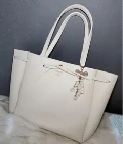 COLORS&chouetteトートバッグ ハンドバッグA4サイズ 対応ホワイト