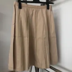 ベージュ プリーツスカートのサムネイル