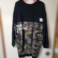 RODEO CROWNS 迷彩柄ロングスリーブトレーナー