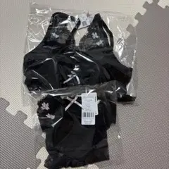 リサマリ　おやすみブラ レーシータイプ Mサイズ　+ レースショーツ　Mサイズ