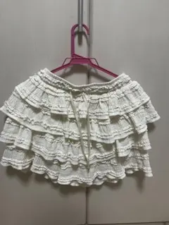 フリル付きホワイトミニスカート