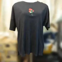 COOOPER 薔薇刺繍 サイドジップ Tシャツのサムネイル