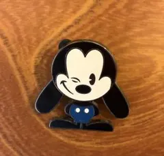 海外ディズニーピンズ オズワルド・ザ・ラビット ウィンク ディズニーパーク ピン