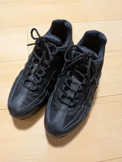 美品 NIKE AIRMAX 95 トリプルブラック 25.0cm