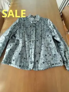 シルバーグレー キレイめジャケット 軽量 中綿入り