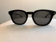 GIVENCHY サングラス　黒縁のサムネイル