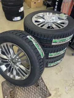 225/60R18 スタッドレス　40 アルファード　純正アルミホイール　BS製 225/60R18 スタッドレス 40 アルファード 純正アルミホイール BS製