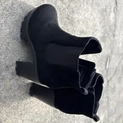 黒スエード高ヒールブーツ