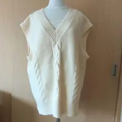 レディース　ケーブルニット　ゆったり　Vネック　ベスト　フリーサイズ