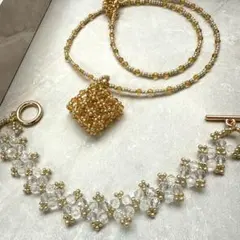 ハンドメイド　クロムイエローのスクエアとトランスペアレントブレスレットセット