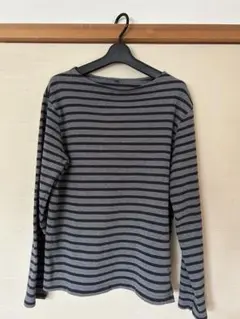 無印良品メンズ。グレーと黒のストライプ Lサイズ 長袖カットソー