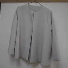 大幅値下げ　レディース パンツスーツ ノーカラージャケット ベージュ