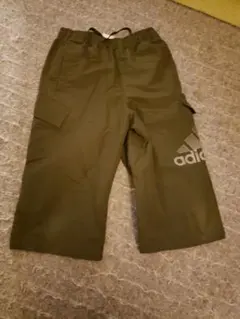 adidas オリーブ カーゴパンツ　140