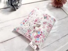 【ハンドメイド】花刺繍のポケットティッシュケース　かわいい　花柄　大人　上品