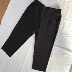リボンポケット　黒　スラックス　クロップドパンツ