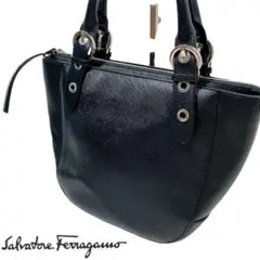 【逸品】サルヴァトーレフェラガモ　トートバッグ　　　レザー　肩がけ　サフィアーノ