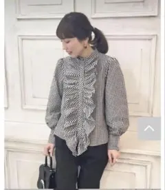 トレフル ギンガムチェック フリル付きシャツ