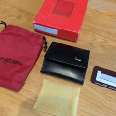 LANCEL（ランセル）黒いレザー製の小銭入れのサムネイル