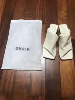 DHOLIC ホワイト　ビールサンダルのサムネイル