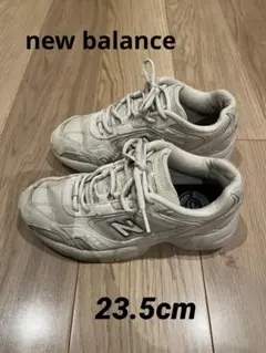 New Balance ホワイト スニーカー